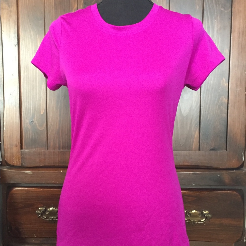 Women’s Pink Danskin t-shirt